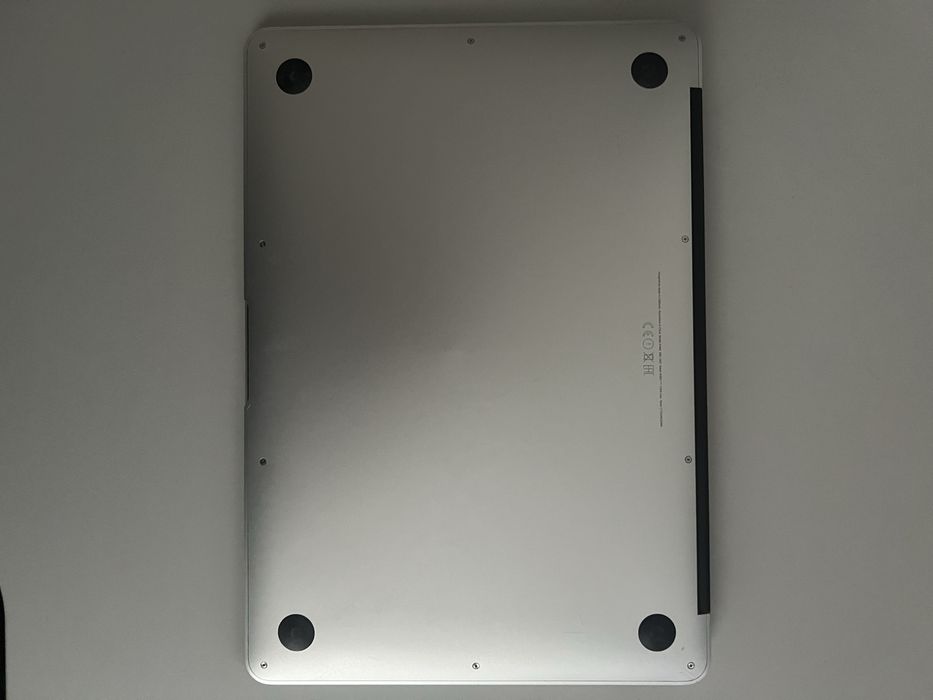 MacBook Air A1466 13,3 cali 256SSD i5 8GB 2015