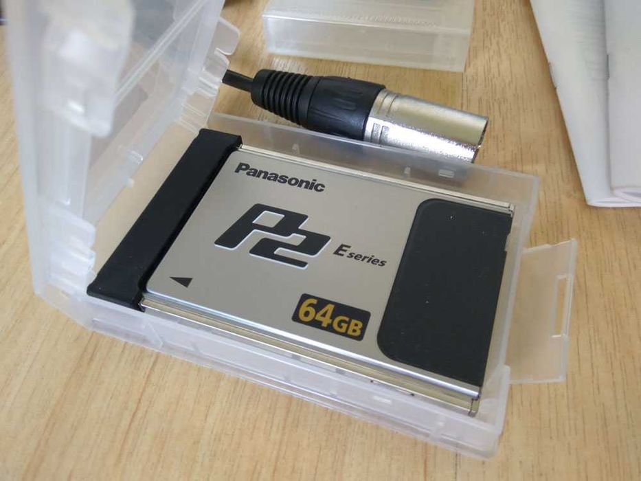 Професійна відеокамера Camcorder Panasonic AG-HVX204AER