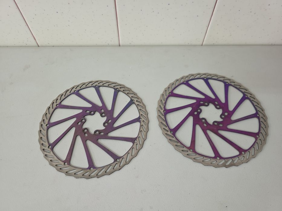 Discos titanium 200mm
Entrego em maos ou envio pott
Mais informacoes entre em contacto
Tenho mais veja meus anuncios