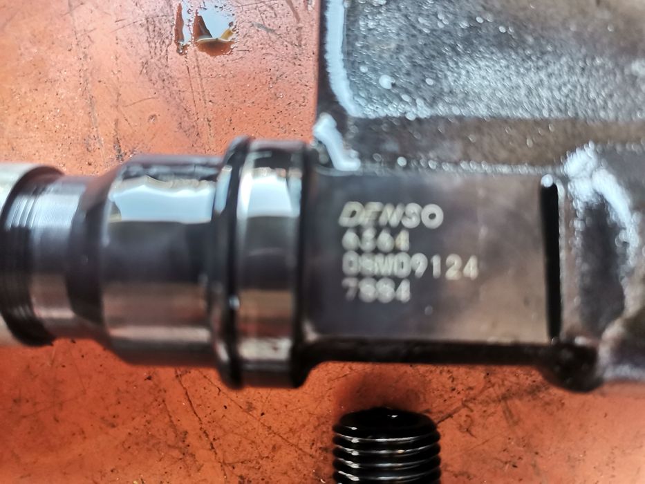 4 injetores Isuzu 5200 4hk1
