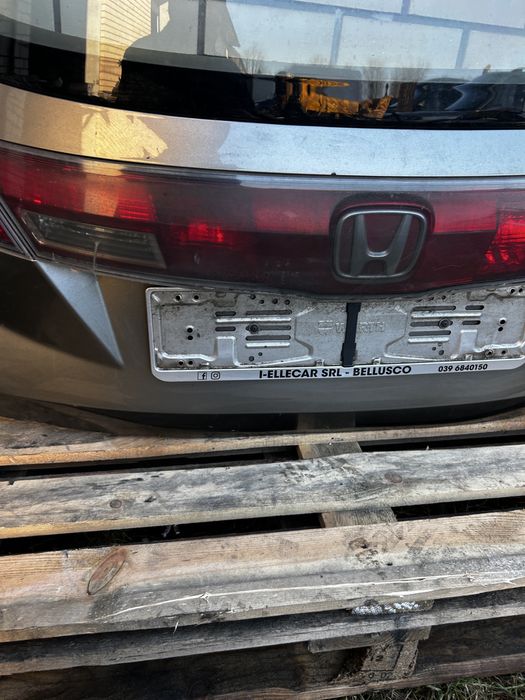 Ляда задня дверька багажника Honda Civic Ufo хечбек 5дверей