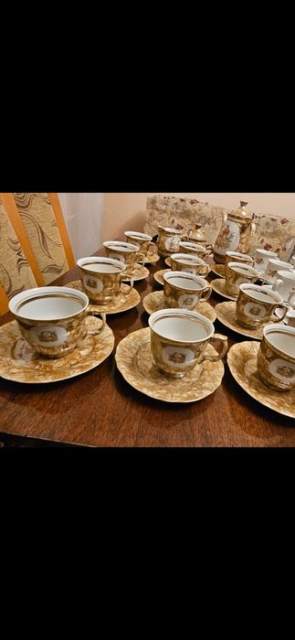 Porcelanowy Serwis do kawy lub Herbaty Stan Bardzo Dobry