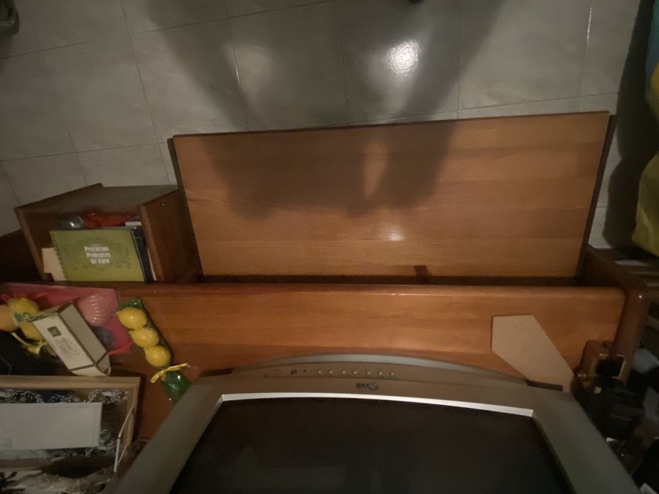 Secretaria em Pinho Macico