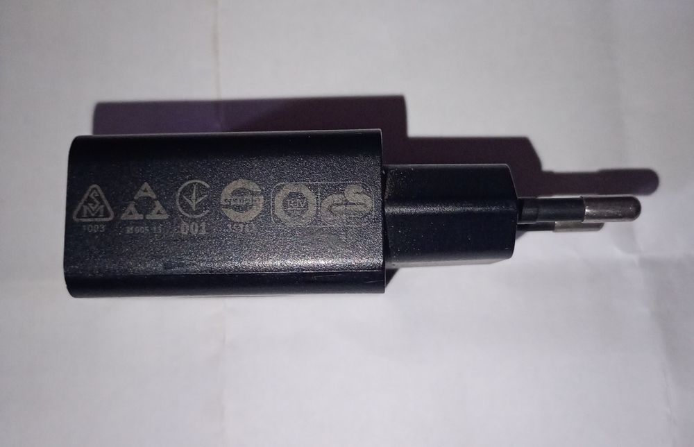 Зарядний адаптер Lenovo 5v. Оригінал новий.