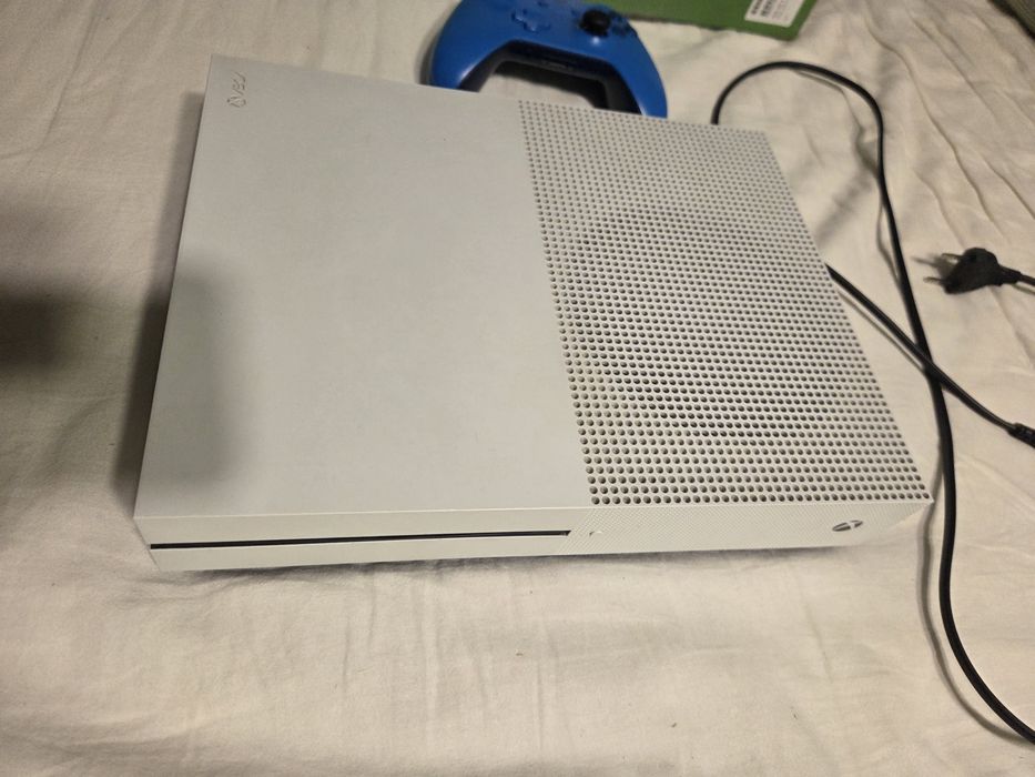 Xbox One S 500gb + gry i pad
