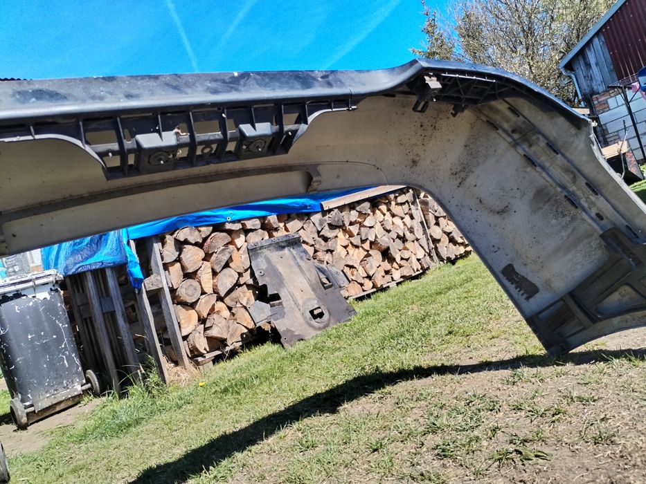 Zderzak tył Mercedes w211