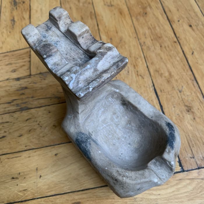 Попільничка олень камінь пепельница