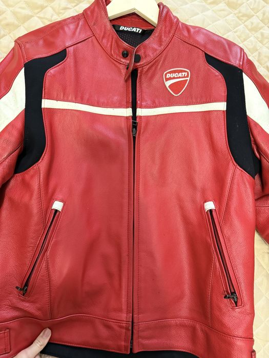 Мотокуртка Ducati