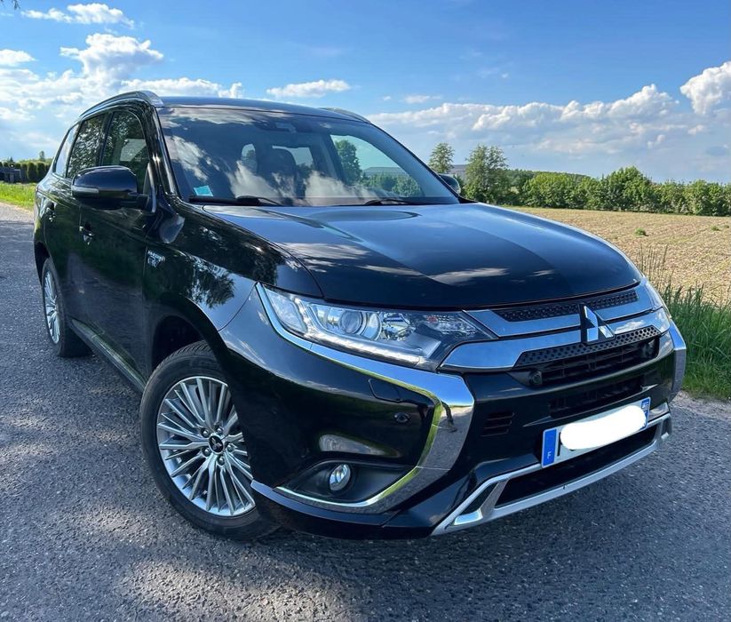 Mitsubishi Outlander * 2019 * 2.4 Hybrid * 4WD * Automat * 160.518 KM *