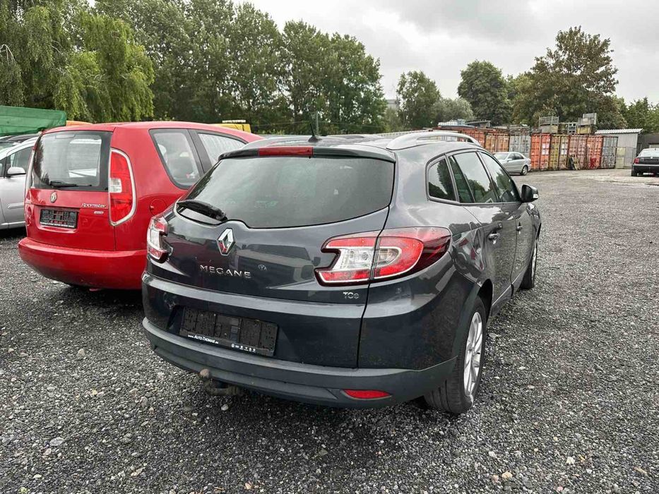 Рено Меган 3 автошрот шлейф скло стоп шторка багажника торпеда безпека