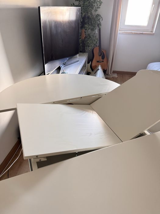 Mesa IKEA ROSENTORP extensível – excelente estado
