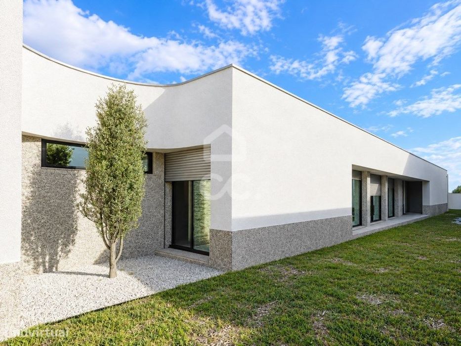 Ground-Floor T3 House with 3 Suites in Avidos – Vila Nova de Famalicão