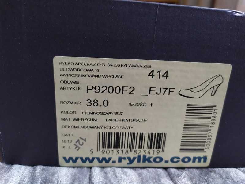 Lakierowane czółenka Ryłko 39