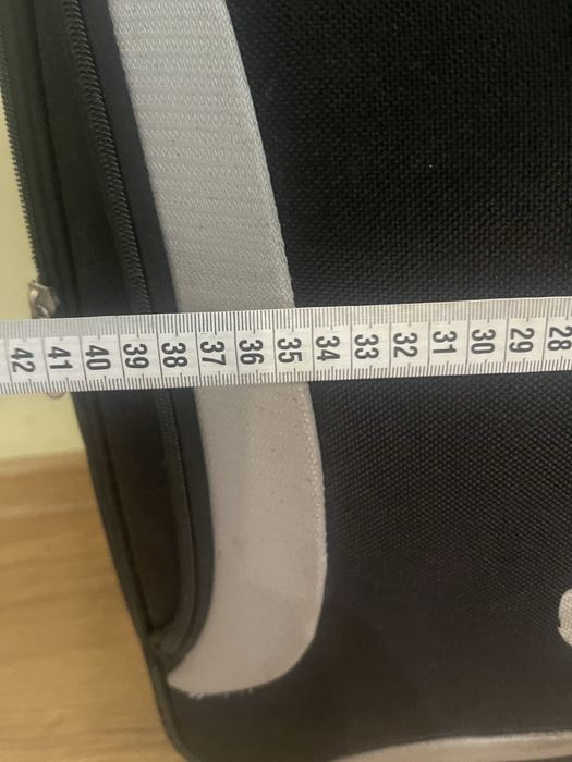 Чемодан дорожный