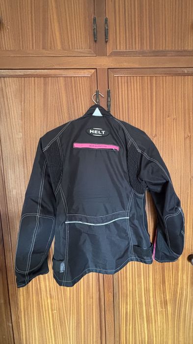 Casaco de Mota Feminino Impermeável | Ventilado e Forro Removível