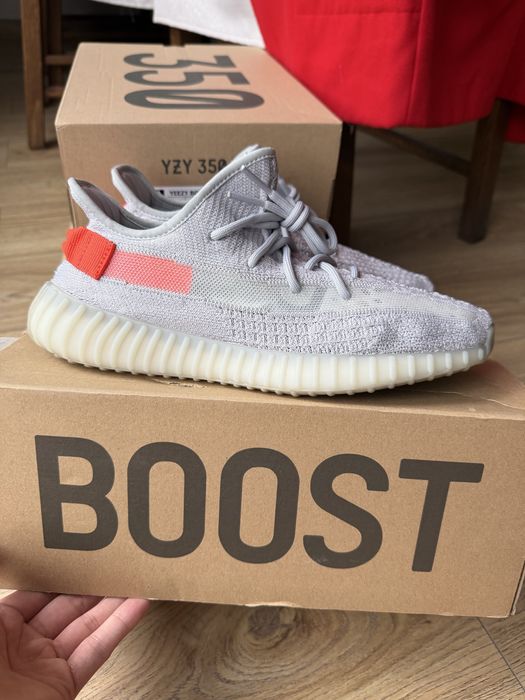 Adidas Yeezy Tail Light buty sneakersy szare niskie 43 1/3