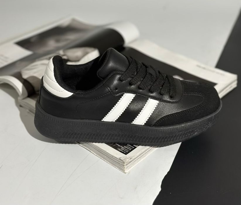 Взуття унісекс 36-41р . Класний варіант для школи