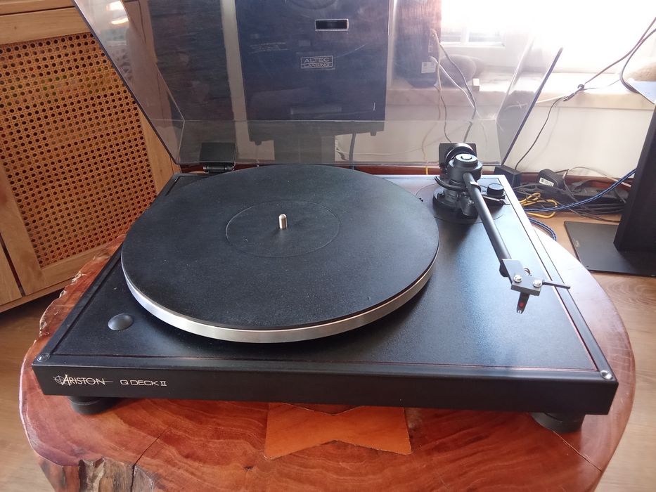 Gira discos Ariston Q Deck II