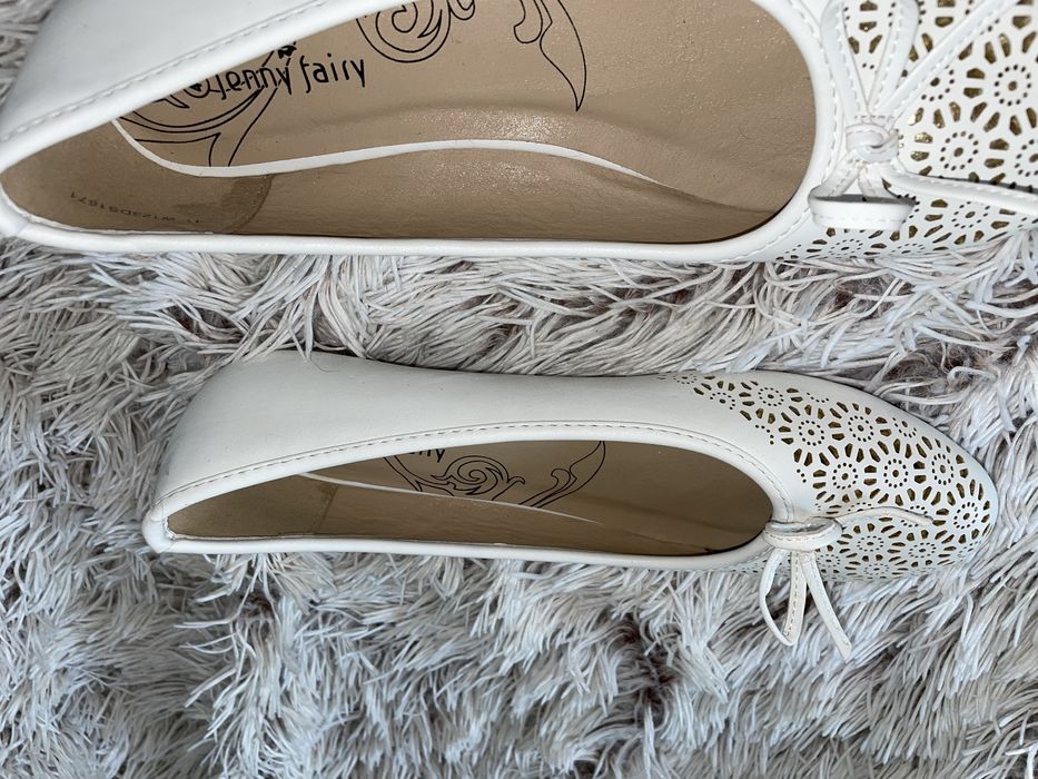Eleganckie baleriny biało-złote