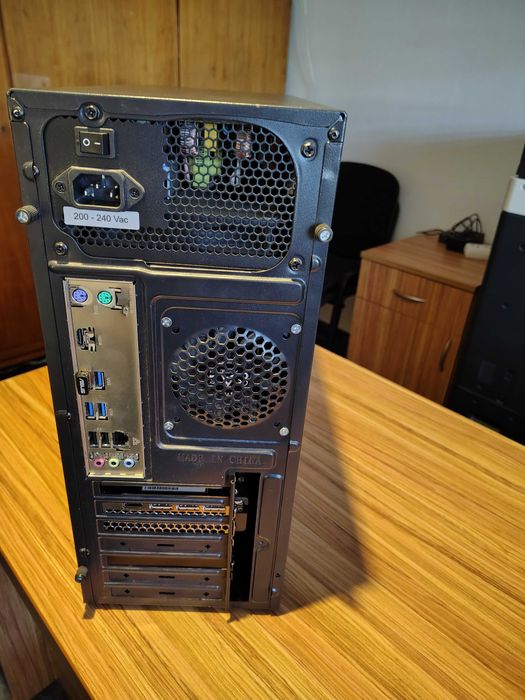 komputer stacjonarny gamingowy