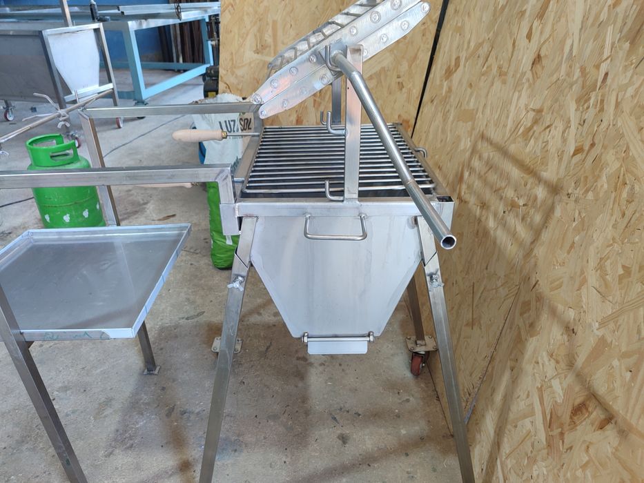 Churrasqueira inox para pernil no espeto
