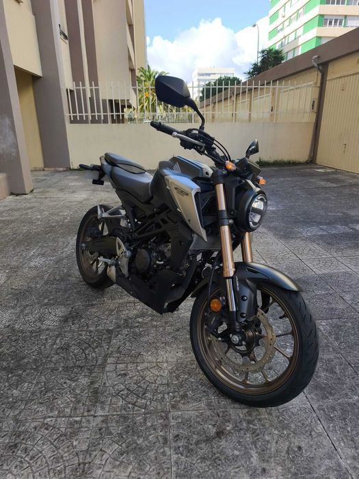Honda CB125R PRETA 2022 | 4650 KM