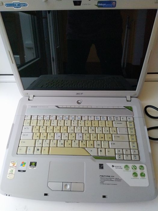 Ноутбук ACER ,полный комплект,/адаптер +300грн/на запчасти,ремонт