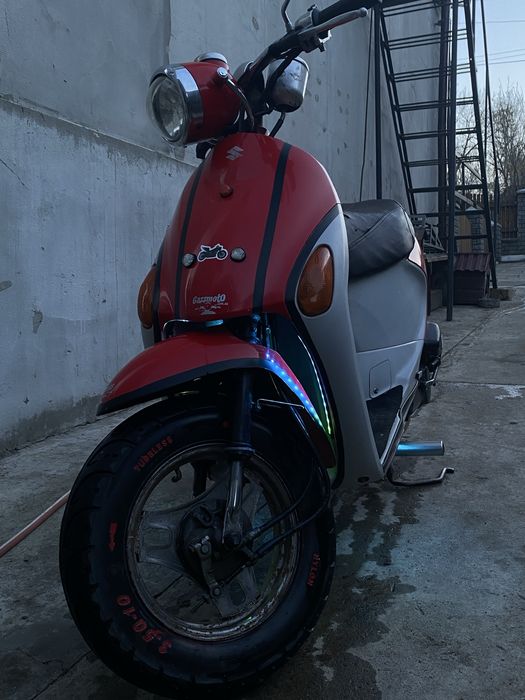 Продам мопед сузукі
