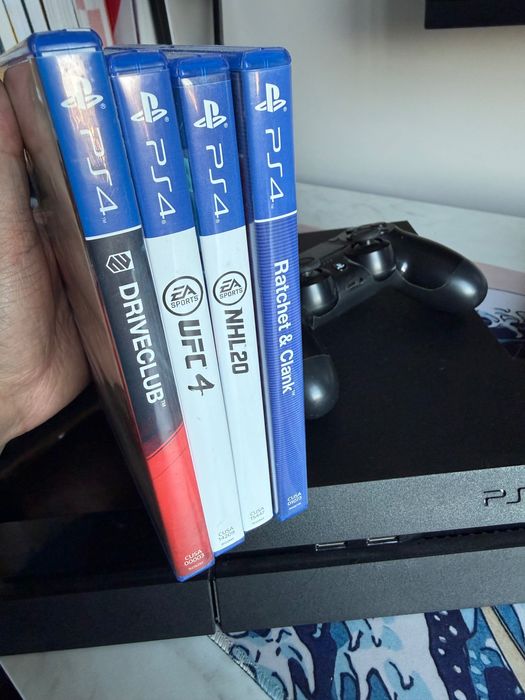 Konsola PS4 + Gry