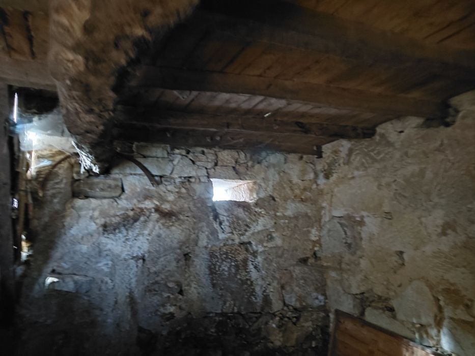 Casa em pedra em Folgosinho