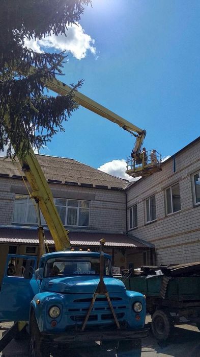 Автовишка АГП-22.04 на шасі ЗІЛ 431610