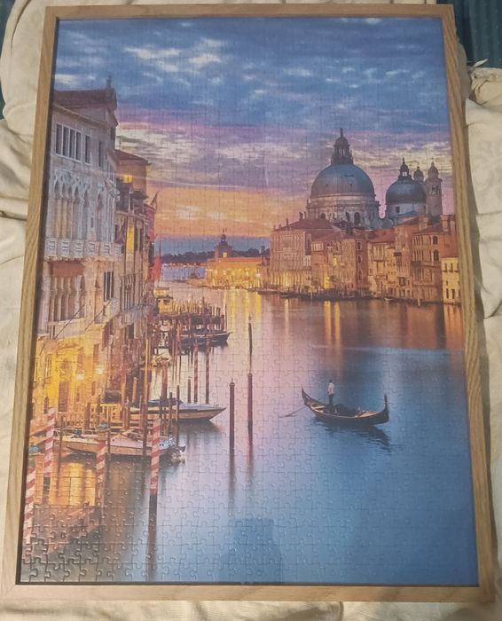 Vendo puzzle com moldura