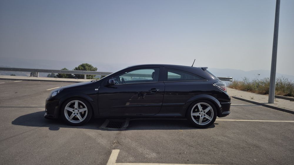Opel Astra H GTC 1.7