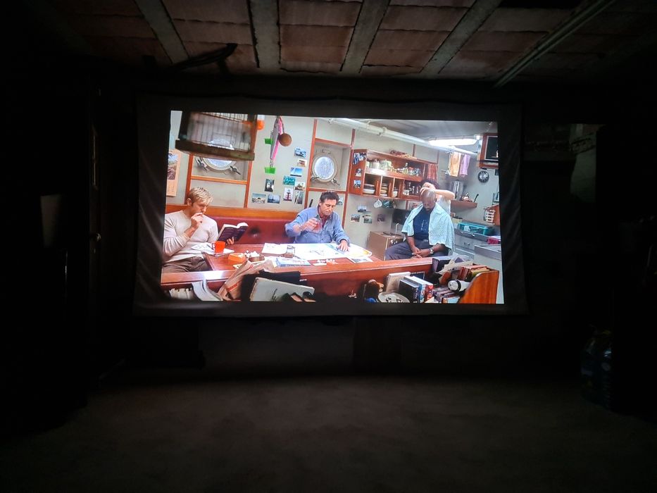 Projector Screen63825210916227122