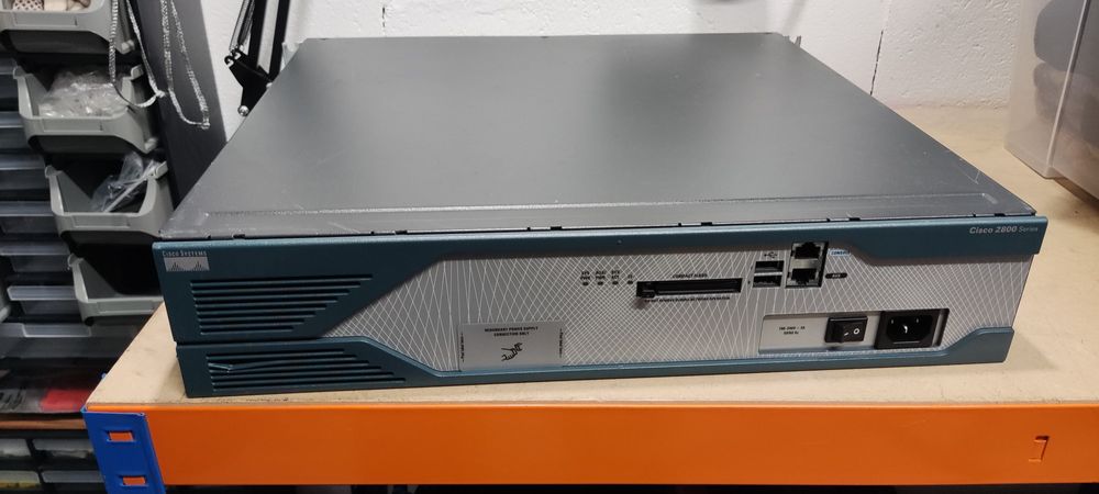 Cisco 2821 Router64738934541441121