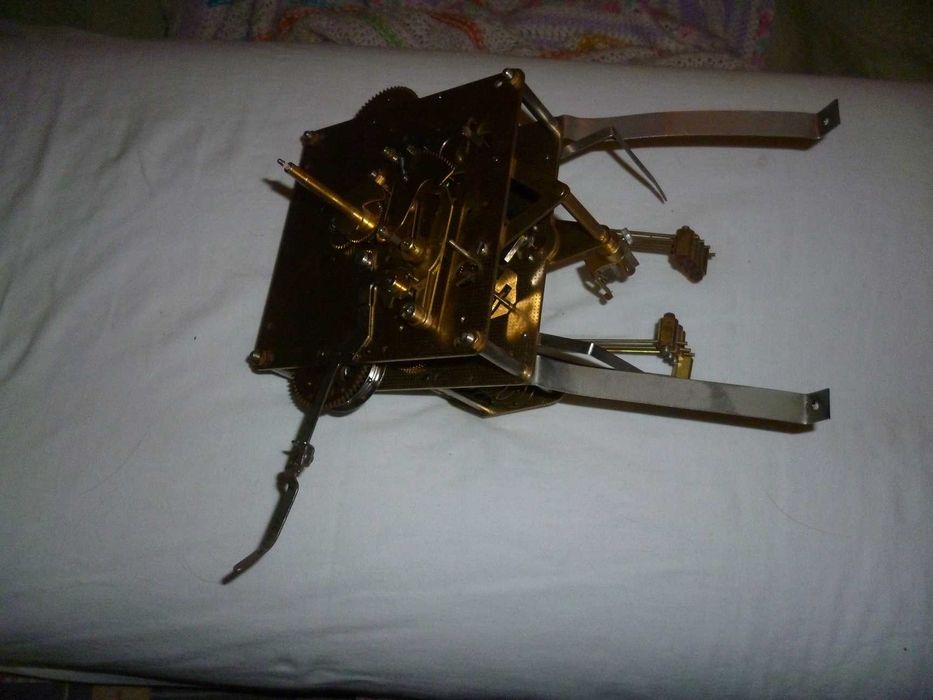 Máquina de relógio de parede para recuperação