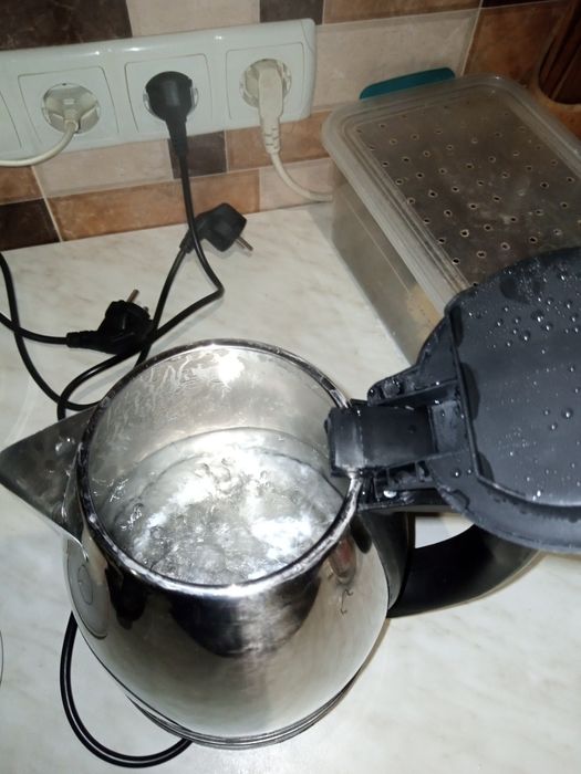 Новий Електрочайник WIREN