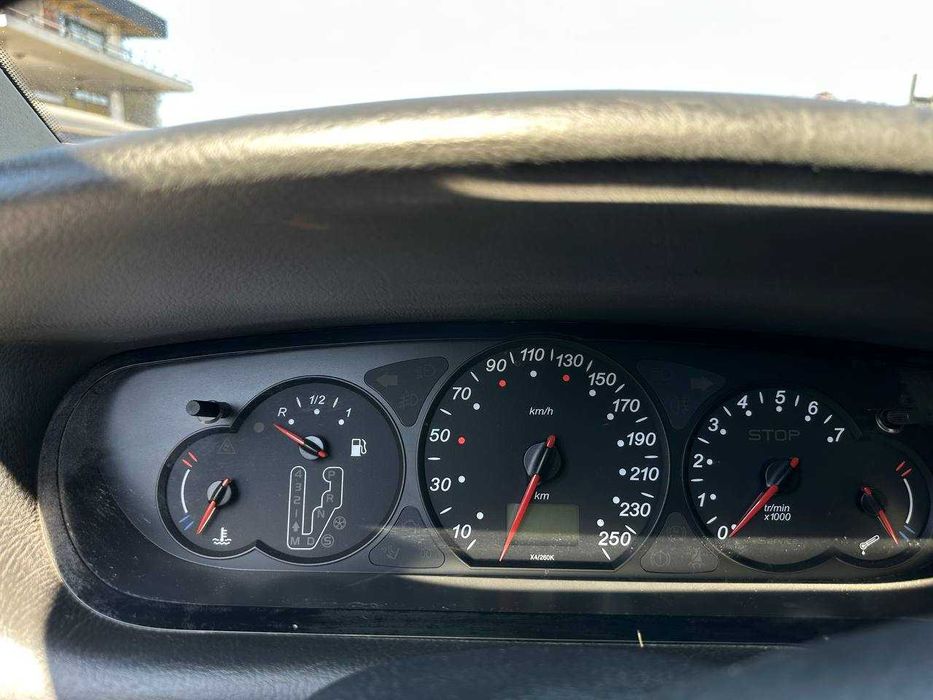 Автомобиль Citroen C5
