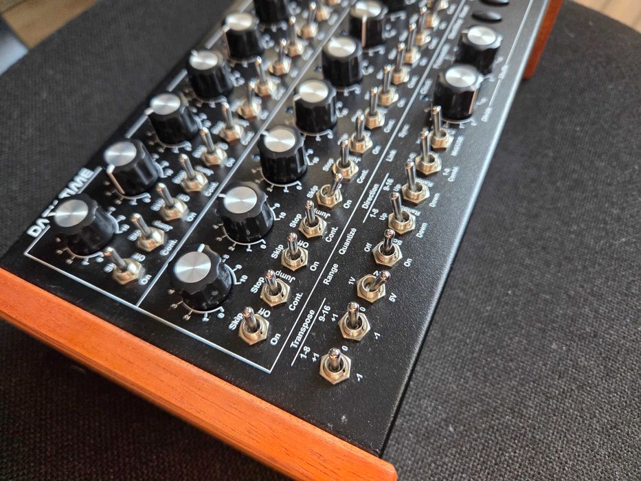 Doepfer Dark Time z niebieskimi diodami, gwarancja, sekwenser eurorack