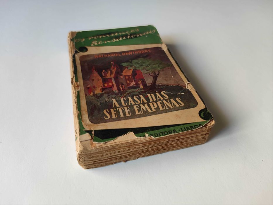 A Casa das Sete Empenas, Nathaniel Hawthorne. Portugália Editora 1948?