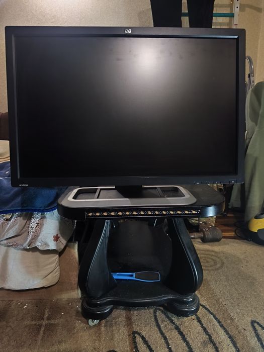 Профессиональный монитор 30" HP LP3065 (2560x1600, S-IPS)