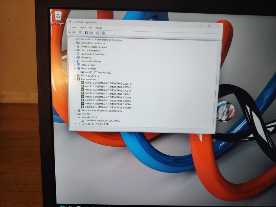 Portátil Fujitsu  E 554 mit , I7-4712MQ 2.30GHz, 8Gb-Ram, 256 Gb