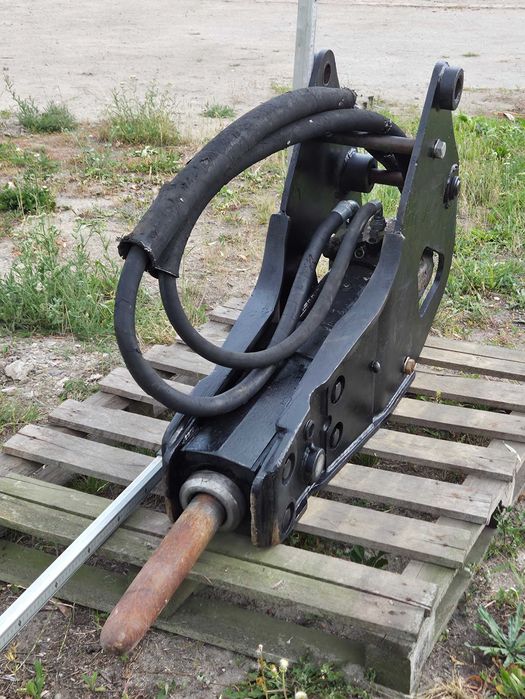 Sprzedam młot wyburzeniowy do koparko-ładowarki