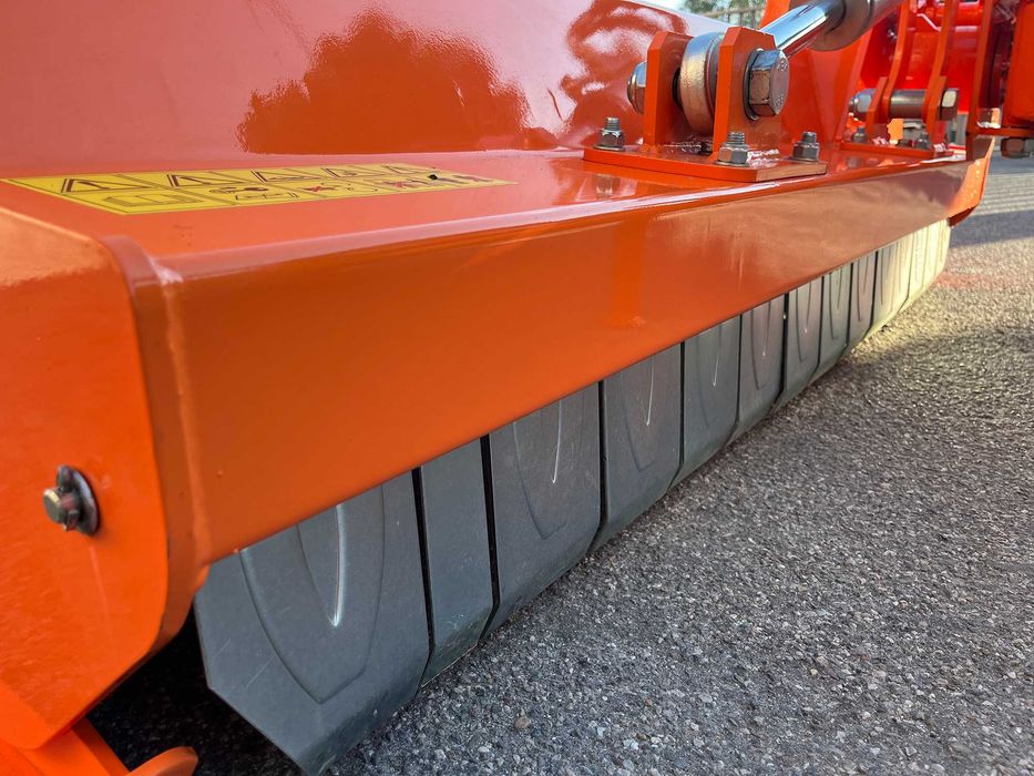 Roçadora Lateral Super Pesada 2m DRAGON-200 - 780kg p/trator 90-130cv