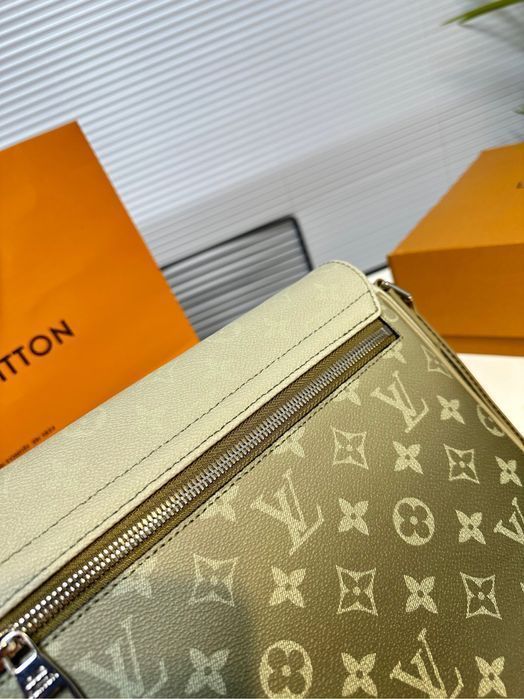 Louis Vuitton damier infini district сумка мужская золотая кожаная