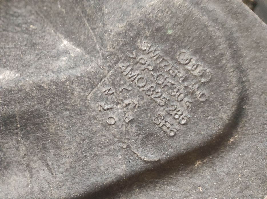 Захист audi q7,touareg 3,cayenne 3,4m0825285