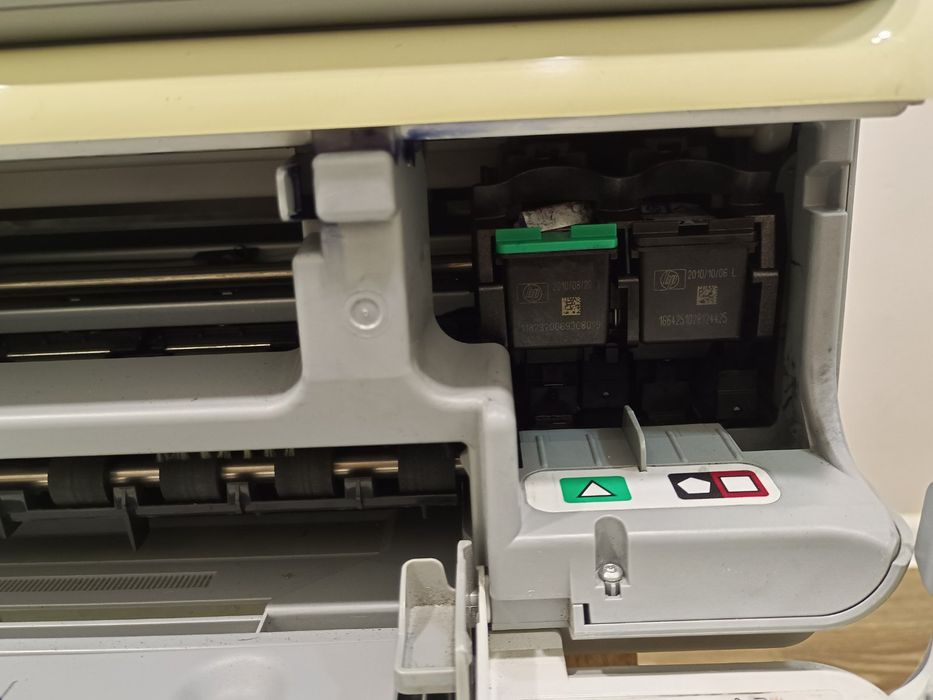 Продаю принтер рабочий(писати тільки в ОЛХ и заказивать  только тут)