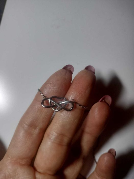 Colar Prateado Coração e Infinito com Cristais