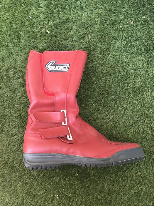 Botas novas para Mota, kart 39 / 40