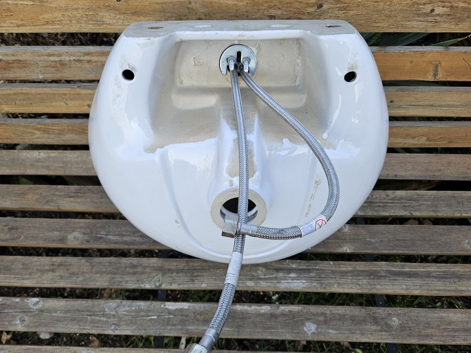 Umywalka  około  45 cm  tanio !